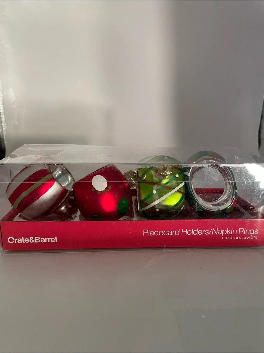 Crate&Barrel Holiday Napkin Rings - Red & Green New  4 in set Lightweight Shiny